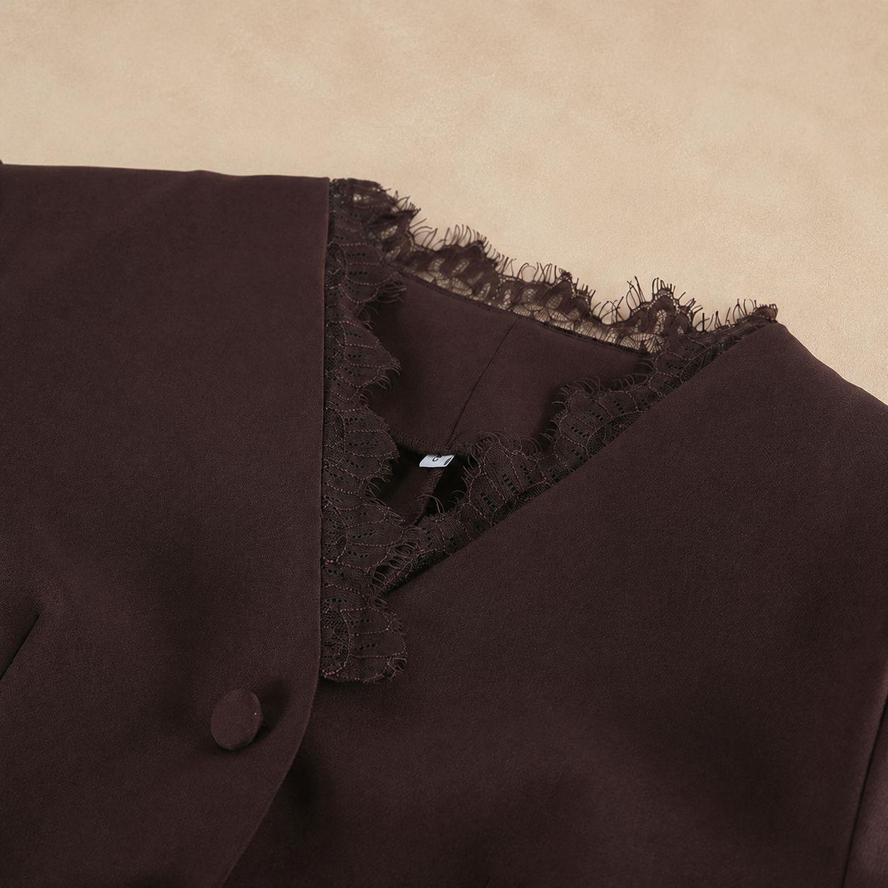 Veste CAMILLE structurée — vue 3 studio beige