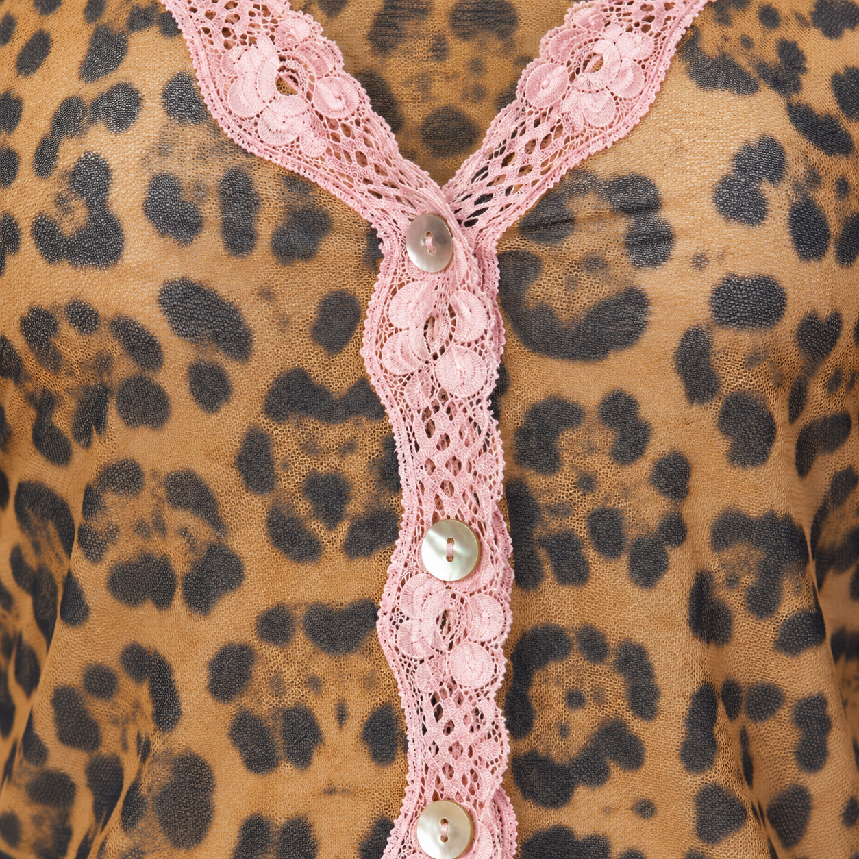 Cardigan léopard à détails dentelle — détail du vêtement