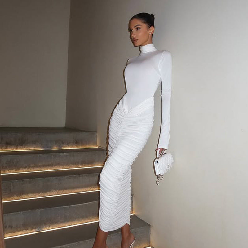 Robe ANASTASIE — midi froncée à col haut — détail porté