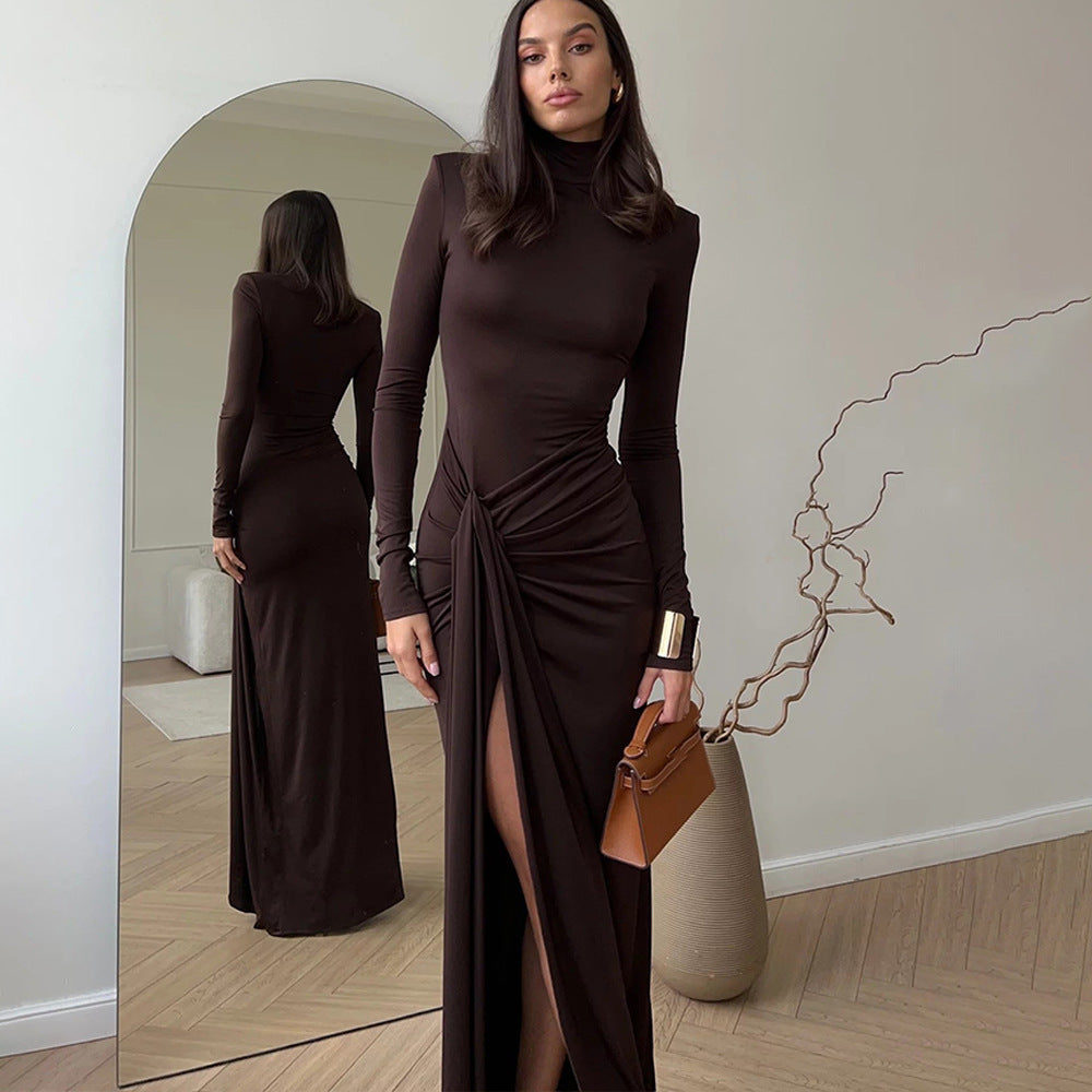 Robe MARGUERITE — longue à col haut et fente