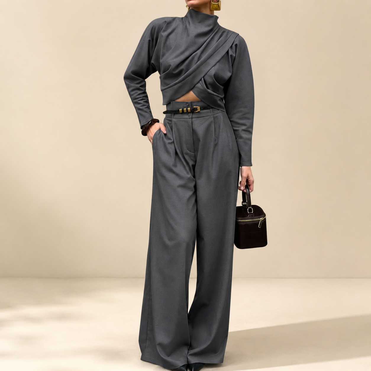 Ensemble GABRIELLE gris en studio beige