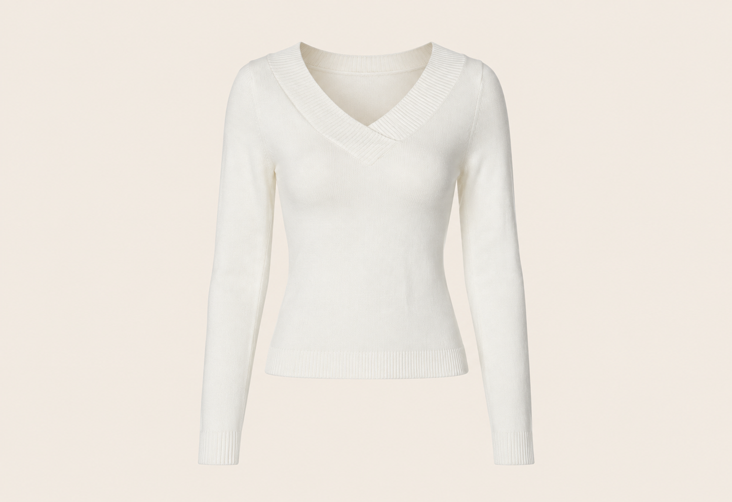 Top en maille à col V — vêtement seul sur fond beige