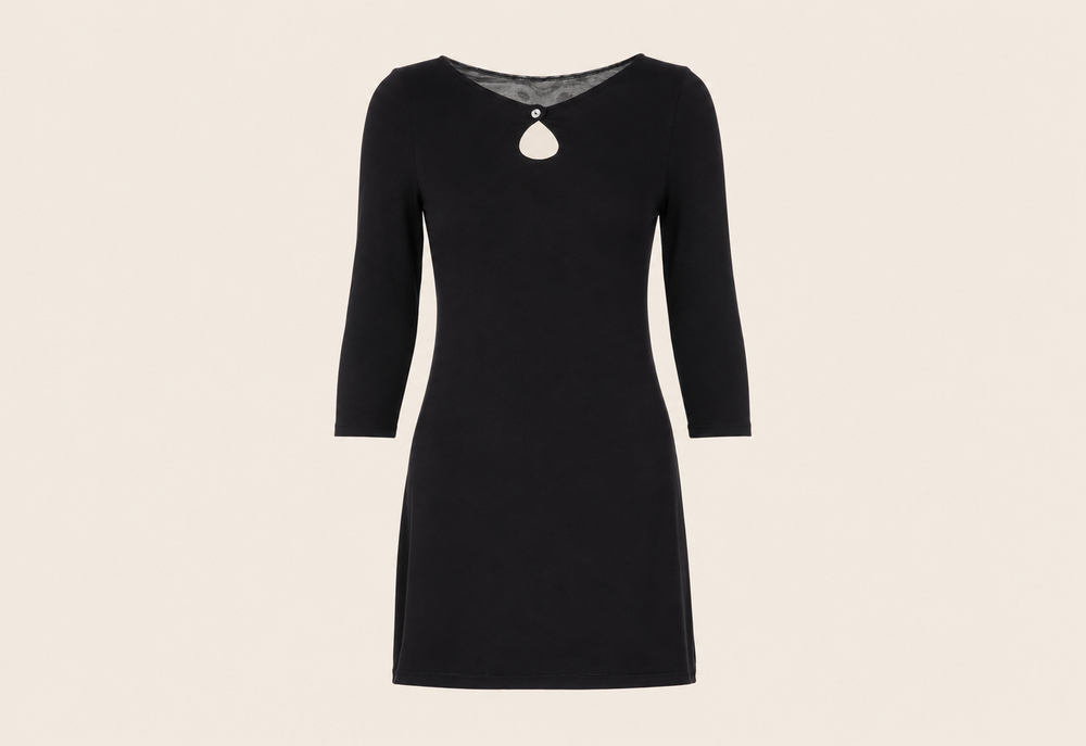Robe courte à découpe cœur